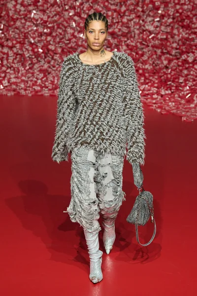 Look 23